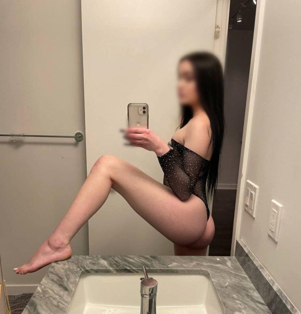 Проститутка Мія